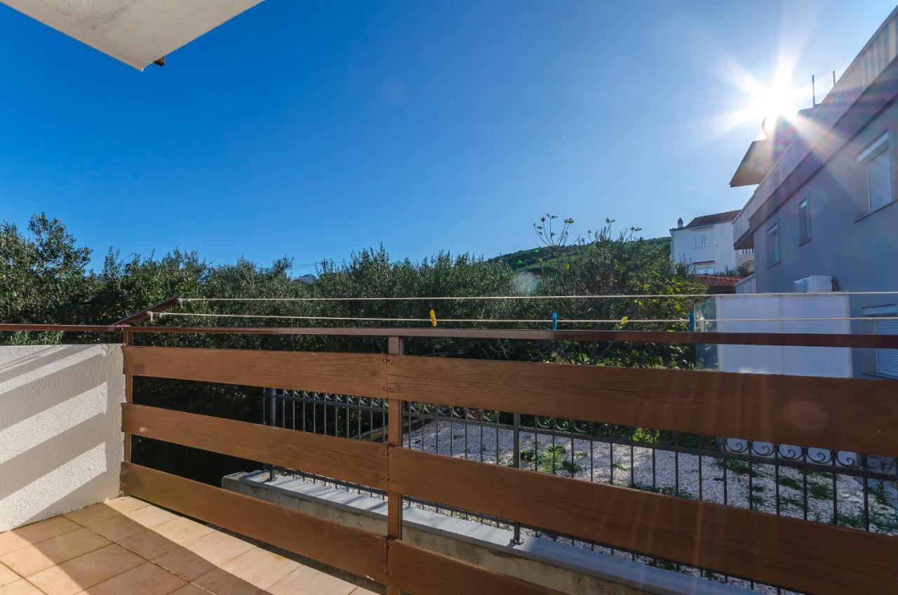 Apartments Tomislav โตรกีร์ ภายนอก รูปภาพ