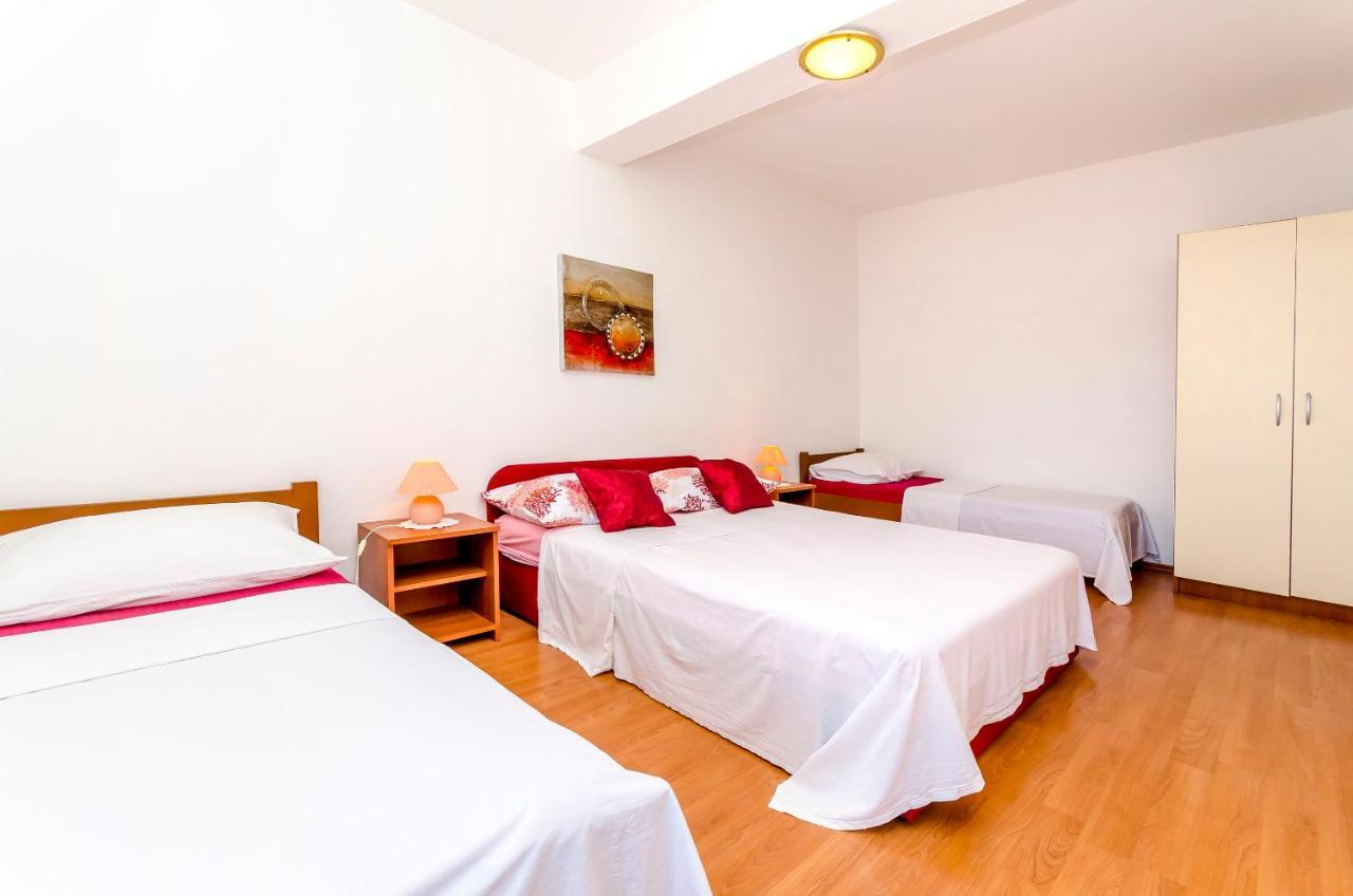 Apartments Tomislav โตรกีร์ ภายนอก รูปภาพ